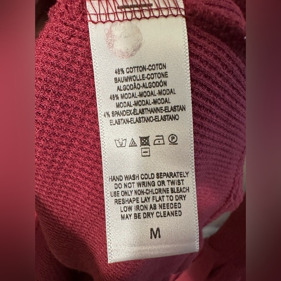 ANTHROPOLOGIE Postmark MED Cranberry V Neck Flutter Poet Ribbed Thermal Fairy - Picture 4 of 10